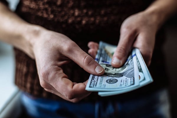 Should I Pay My Ex A Lump Sum Or Smaller Increments?